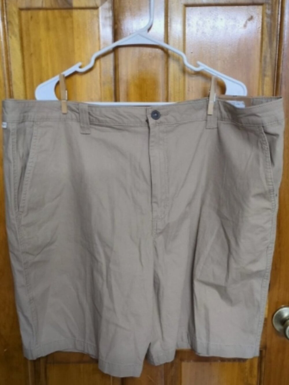 NWT MAGELLAN LIVE TO EXPLORE MEN'S KHAKI SILVER MINK FLAT BERMUDA SHORTS 44W